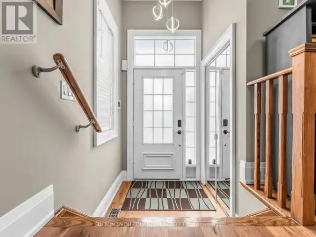 Townhouse 4 Bedroom For Rent Milton ON 3200 ES103840328