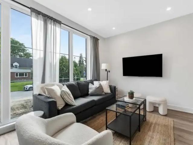 Townhouse 4 Bedroom For Rent Ottawa ON 950 ES103338103