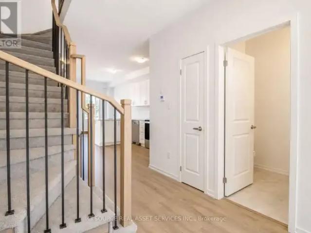 Townhouse 4 Bedroom For Rent Ajax ON 3200 ES105309390