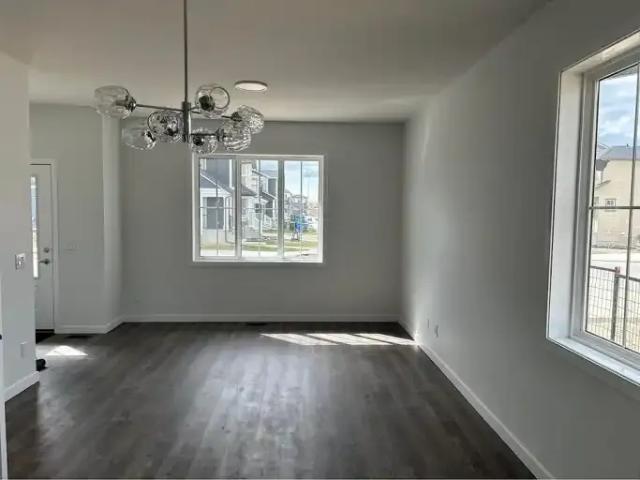 Townhouse 4 Bedroom For Rent Calgary AB 2500 ES102951686