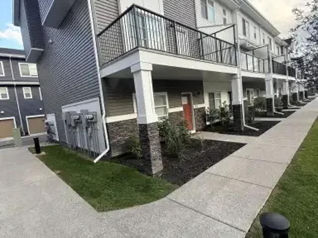Townhouse 4 Bedroom For Rent Calgary AB 2500 ES105467435