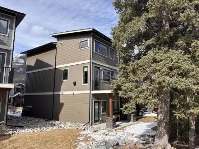 Townhouse 4 Bedroom For Rent Canmore AB 4500 ES104181770