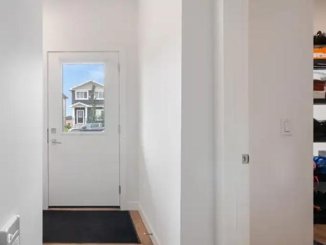 Townhouse 4 Bedroom For Rent Chestermere AB 2100 ELS104638441