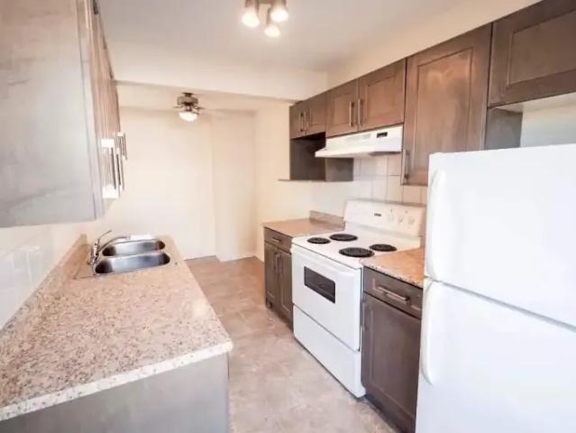 Townhouse 4 Bedroom For Rent Edmonton AB 1795 ES105623290
