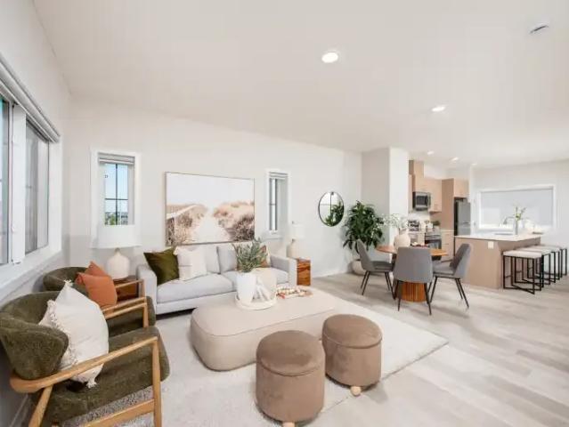 Townhouse 4 Bedroom For Rent Edmonton AB 2150 ELS104753647