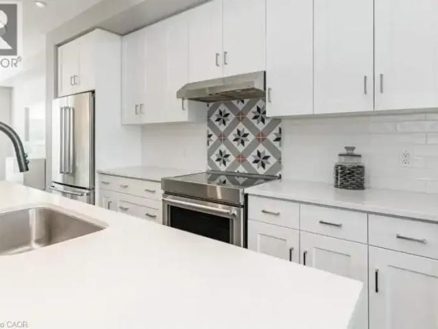 Townhouse 4 Bedroom For Rent Guelph ON 4400 ES103487497