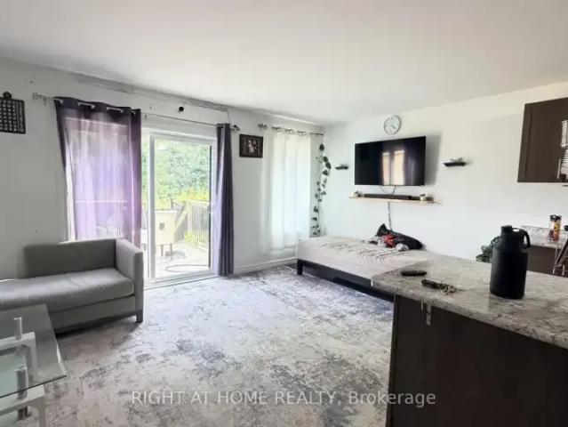 Townhouse 4 Bedroom For Rent Kitchener ON 3000 ES105704323
