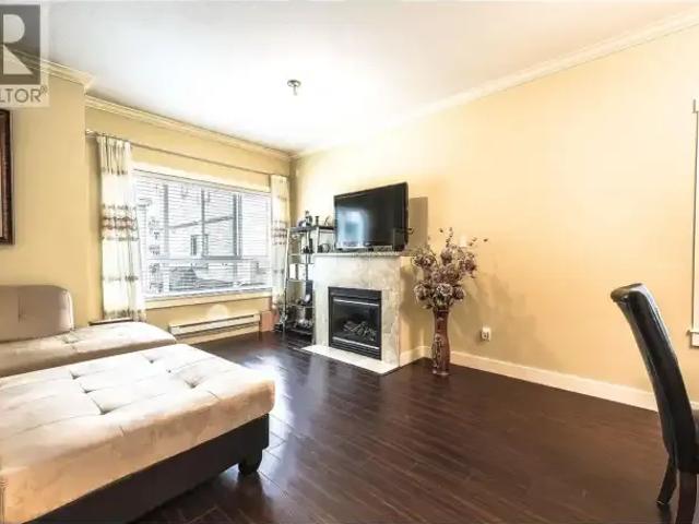 Townhouse 4 Bedroom For Rent Richmond BC 3700 ES105526334