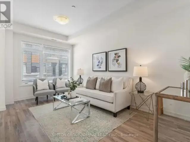 Townhouse 4 Bedroom For Rent Richmond Hill ON 3300 ES105309383