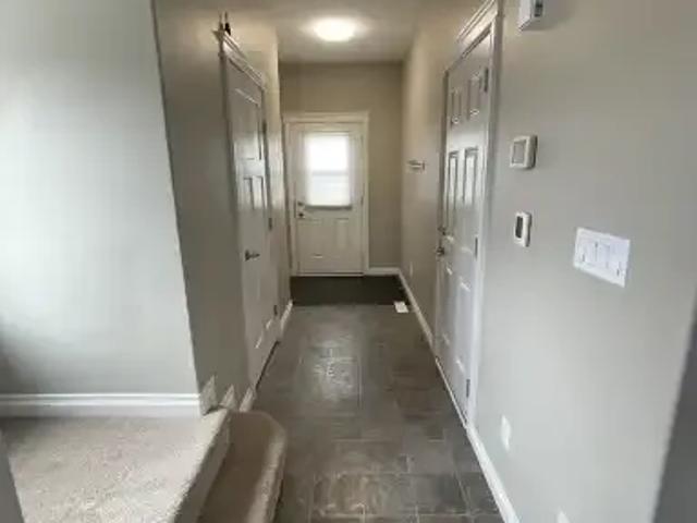 Townhouse 4 Bedroom For Rent Spruce Grove AB 2400 ES103390684