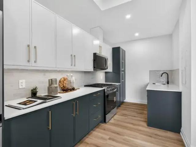 Townhouse 4 Bedroom For Rent Toronto ON 3950 ES102551639