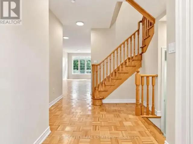 Townhouse 4 Bedroom For Rent Vaughan ON 3800 ES105643400
