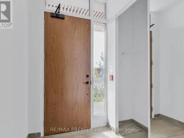 Townhouse 4 Bedroom For Rent Vaughan ON 4000 ES105654224