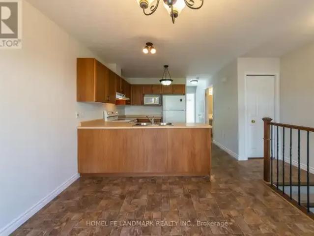 Townhouse 4 Bedroom For Rent Waterloo ON 2700 ES105467357