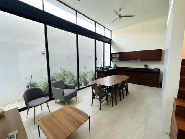 Townhouse con rooftop y piscina, dentro de privada