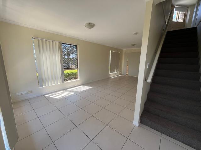 Townhouse centrally located!