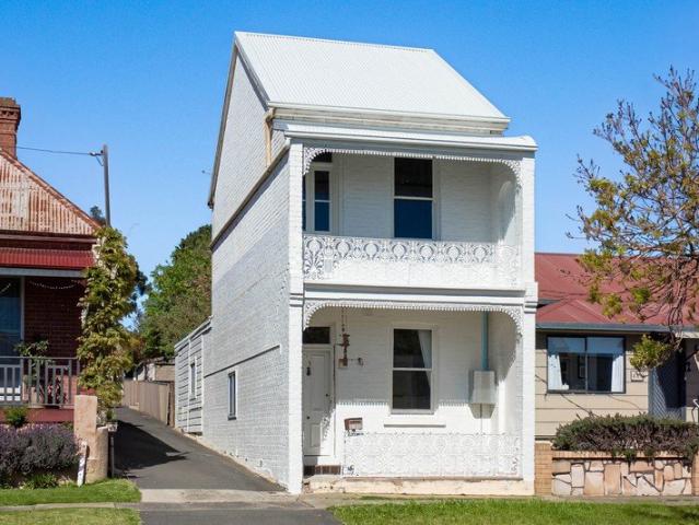 Townhouse close to CBD