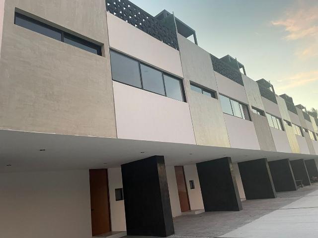 TOWNHOUSE AMUEBLADO EN RENTA EN BENITO JUAREZ NORTE
