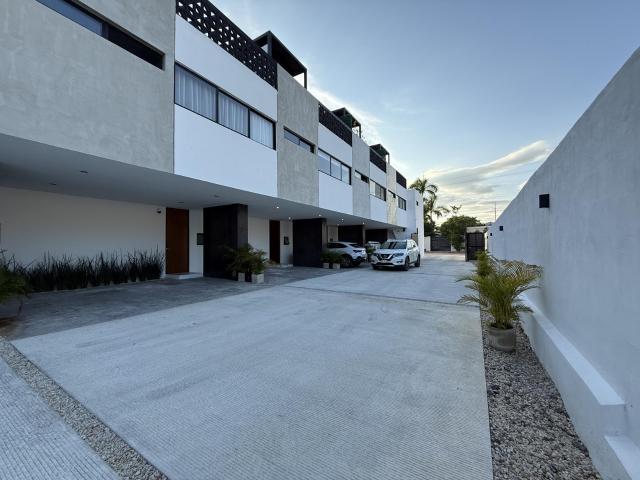 Townhouse amueblado y equipado completamente nuevo en venta