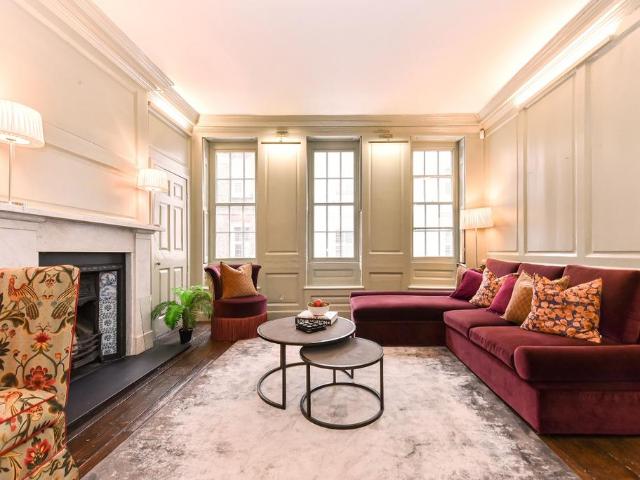 Townhouse, D'arblay Street, Soho, W1F 4 bed terraced house to rent £18,417 pcm £4,250 pw