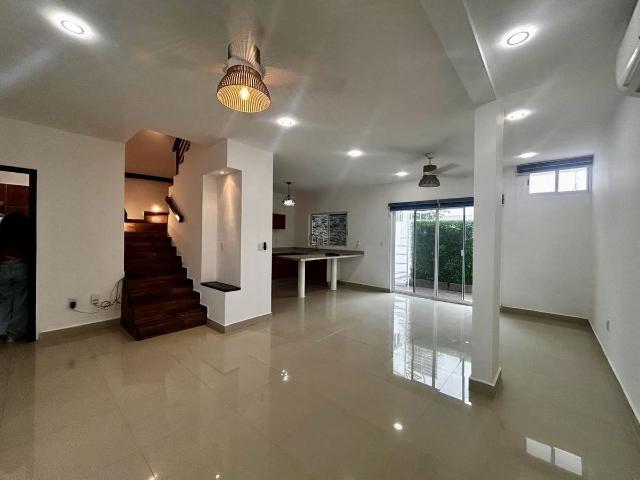 Townhouse de 4 recámaras en RENTA en Punta Estrella, Playa del Carmen