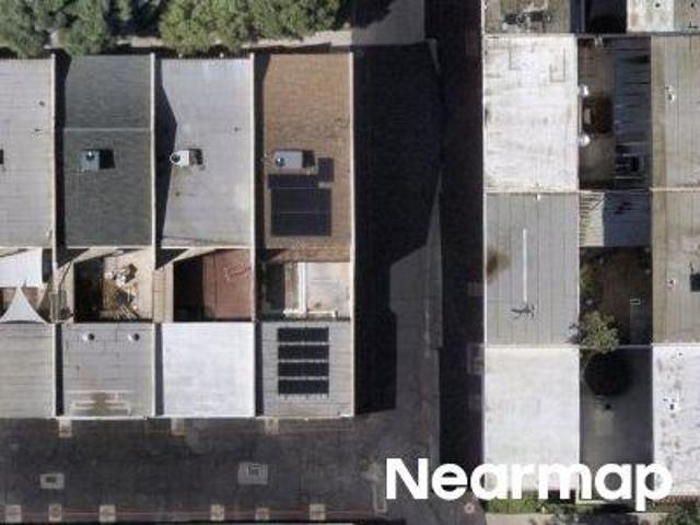 Townhouse Dr