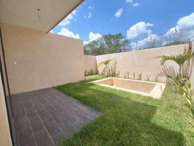 TOWNHOUSE EN DZITYA 2 RECAMARAS, COCINA VESTIDA, PISCINA, ENTREGA INMEDIATA!