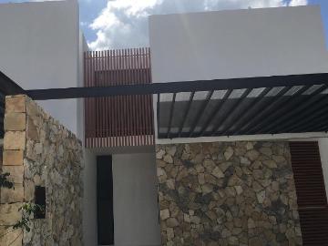 Townhouse en Privada de Temozón