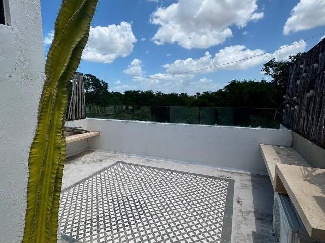 TOWNHOUSE EN RENTA