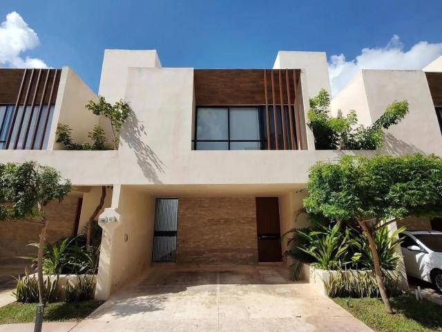 Townhouse en renta ? Cholul, M?rida, Yucat?n