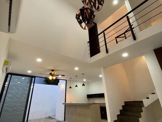 TOWNHOUSE EN RENTA EN SAN RAMON NORTE