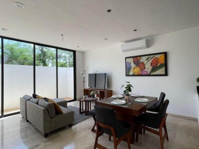 TOWNHOUSE EN VENTA EN CONKAL, 2 RECAMARAS