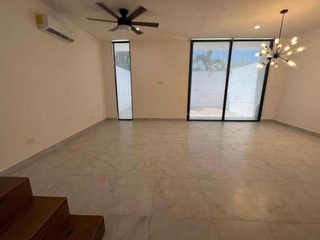 Townhouse en Venta en Komchén, Mérida Yucatán EB VY0895