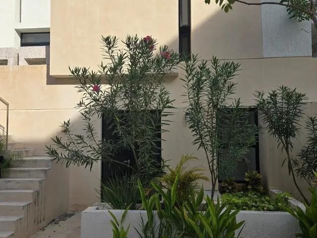 | Townhouse en venta en Temozón Norte con amenidades |