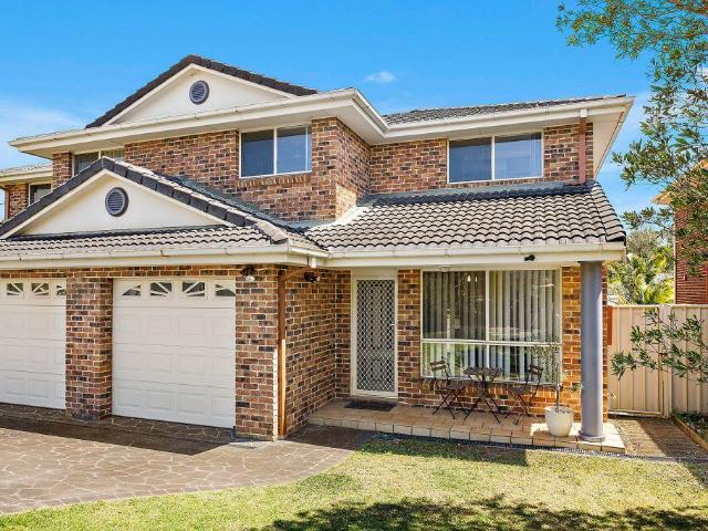 Townhouse For Lease 1A Marks St, Kiama NSW 2533