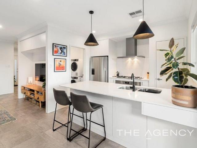 Townhouse For Lease 217 Leeuwin Boulevard, Bushmead WA 6055