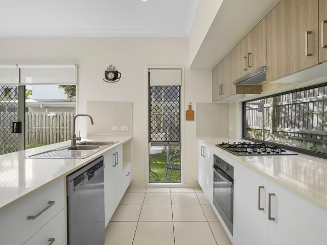Townhouse for Rent 4/24 Comer Street Coopers Plains, QLD 4108