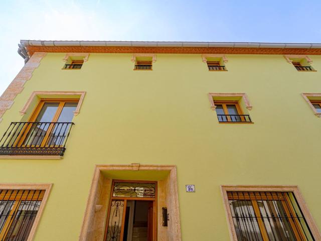 Townhouse for rent in Alcalalí / Alcanalí, Alicante