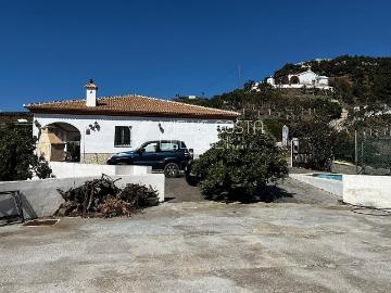 Townhouse for rent in Algarrobo, Málaga