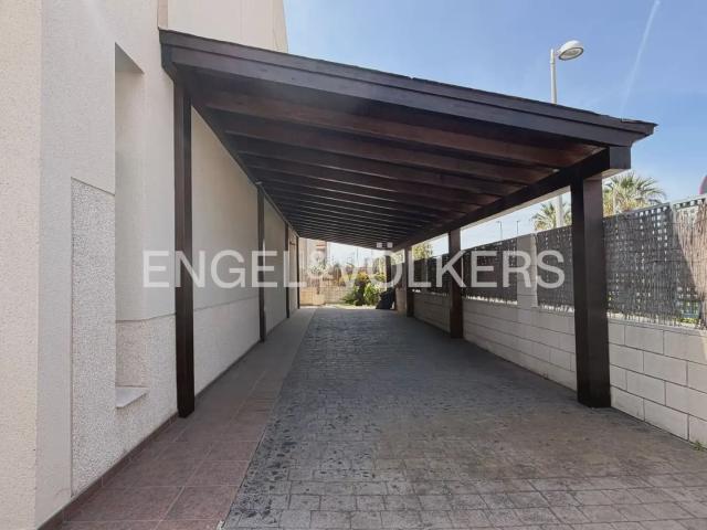 Townhouse for rent in Almarda, Sagunto / Sagunt, Valencia