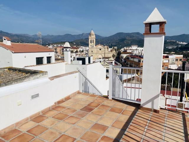 Townhouse for rent in Almuñécar, Granada