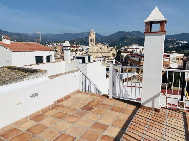 Townhouse for rent in Almuñécar, Granada
