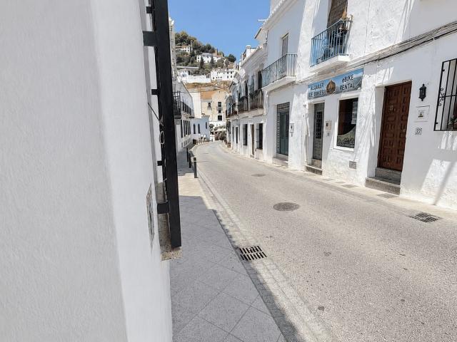 Townhouse for rent in Frigiliana, Málaga