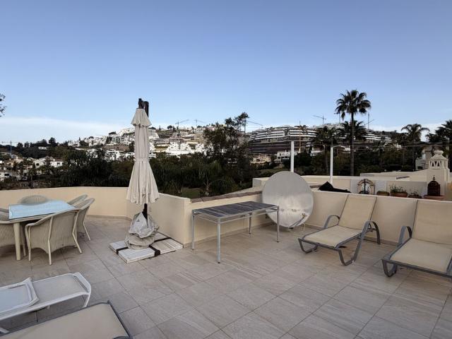 Townhouse For Rent in La Quinta, Benahavís