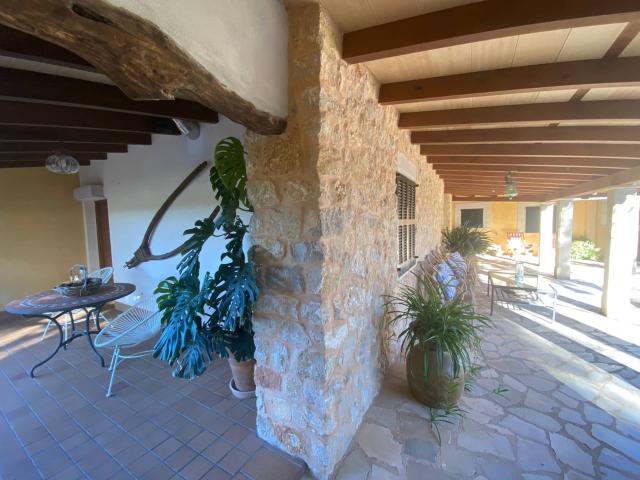 Townhouse for rent in Santa María del Camí, Mallorca