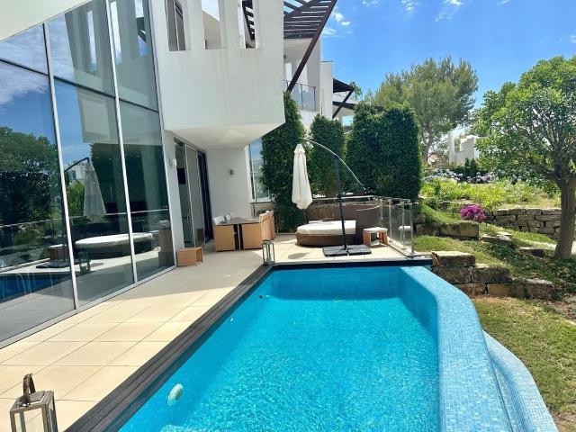 Townhouse for rent in Sierra Blanca, Marbella, Málaga