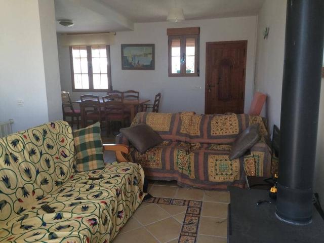 Townhouse for rent in Pinos del Valle, El Pinar, Granada