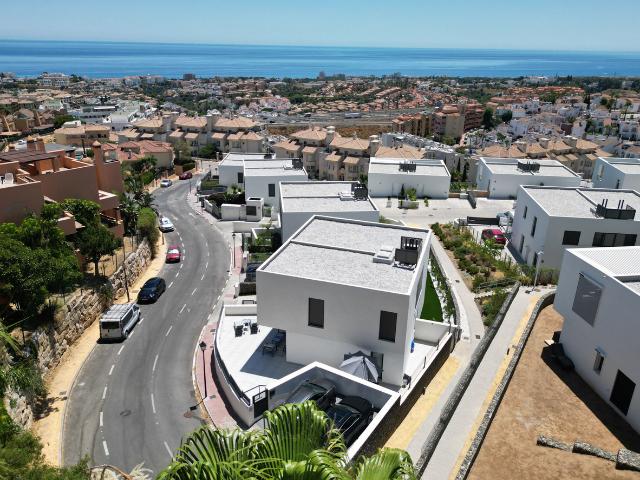Townhouse For Rent in Riviera Del Sol, Mijas