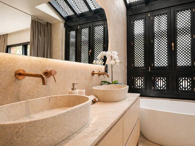Townhouse For Rent in The Golden Mile, Marbella