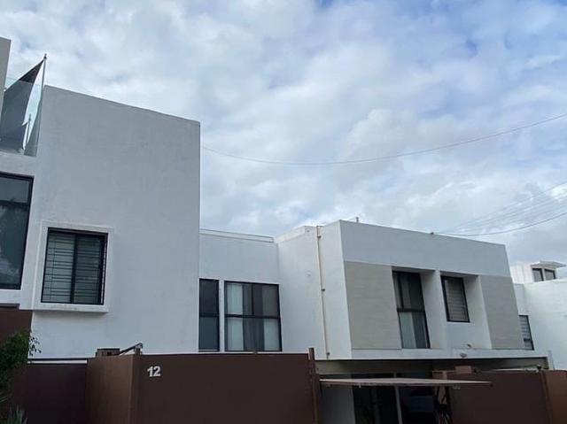RENT | TOWNHOUSE 2R IN VILLA COLONIAL
